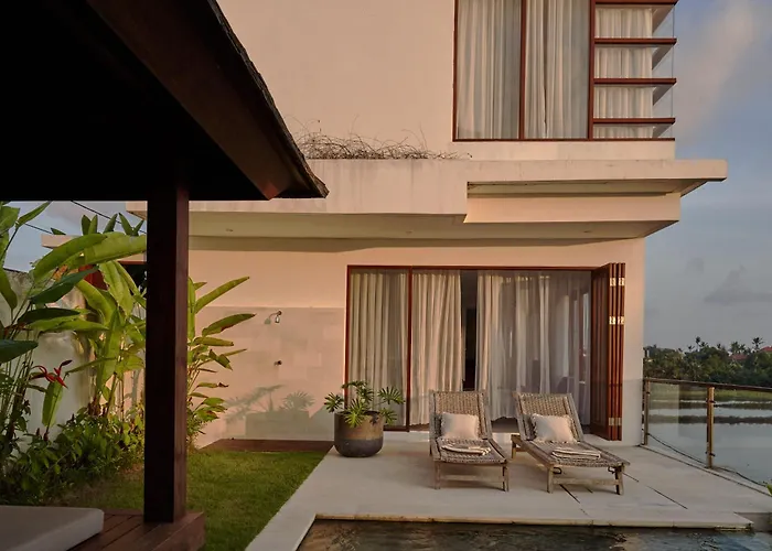 Om Cemagi Villa *